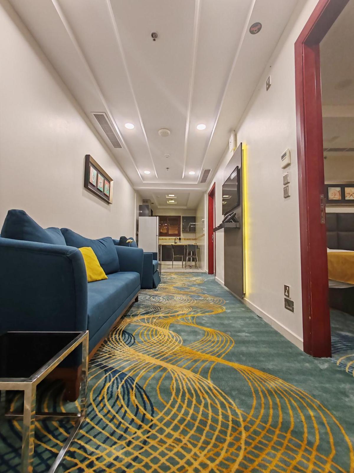 Deluxe Two-Bedroom Apartment